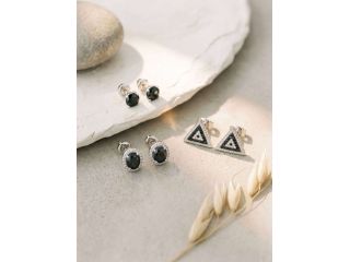 shop-certified-black-diamond-stud-earrings-online-small-0