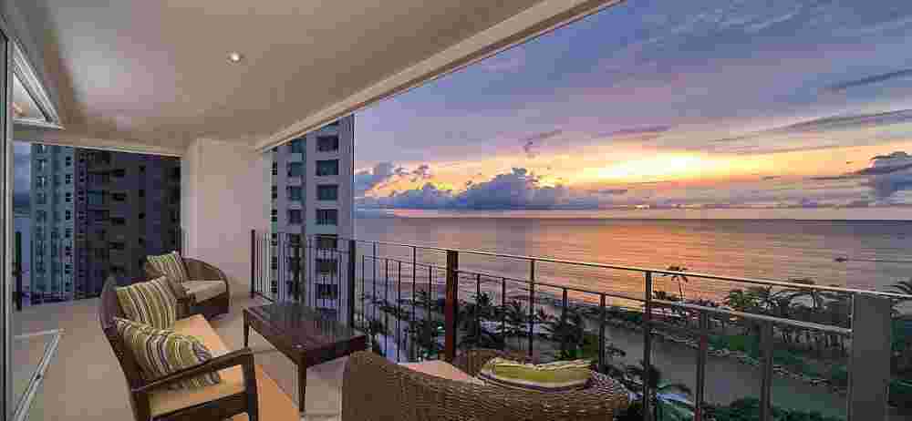 modern-luxury-beachfront-condo-with-resort-amenities-big-0