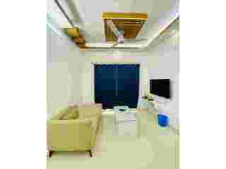 comfortable-stylish-living-services-apartment-small-1