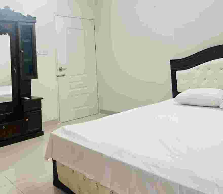 furnished-2bhk-serviced-apartment-for-rent-in-bashundhara-ra-big-2