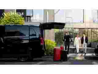 premium-seattle-airport-shuttle-for-business-and-leisure-small-0