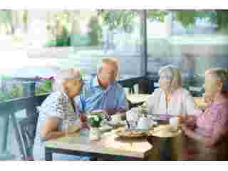 senior-living-in-lake-zurich-that-feels-like-home-small-0
