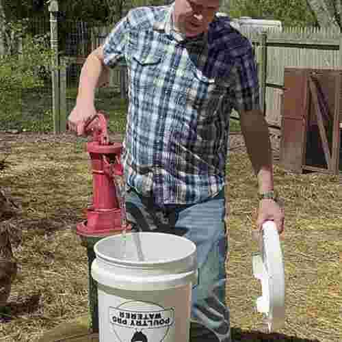weatherproof-chicken-feeder-big-0