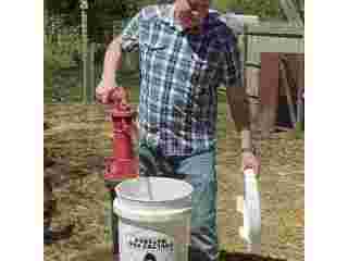 weatherproof-chicken-feeder-small-0