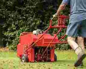 lawn-aerator-services