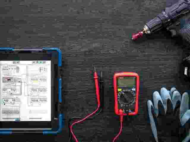 sparq-car-diagnostic-tool-for-accurate-vehicle-analysis-and-fast