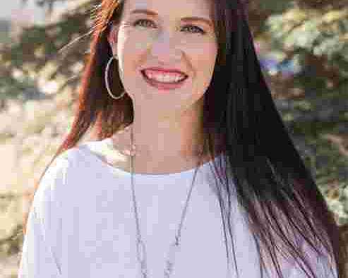 professional-female-chiropractor-in-draper-utah