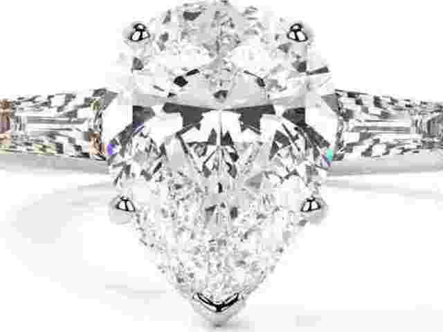 shop-lab-created-diamond-rings-in-pear-cut-diamond-ring
