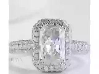 halo-rings-for-women-diamond-rings-that-shine-from-every-angle-small-2