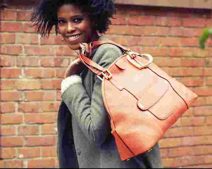 stylish-purse-hook-for-bar-keep-your-handbag-safe-off-the-floor
