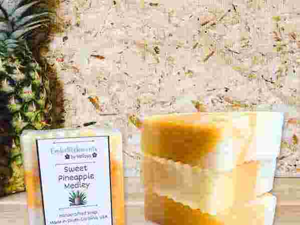 handcrafted-pineapple-soap-with-goat-milk-5-oz