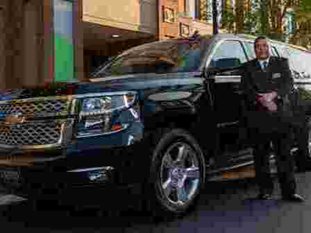 airport-luxury-suv-car-services-for-business-travel