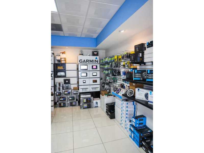 marine-tech-miami-garmin-jl-audio-starlink-experts-small-0