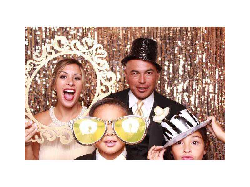 interactive-pixel-station-photo-booth-rental-in-atlanta-small-0