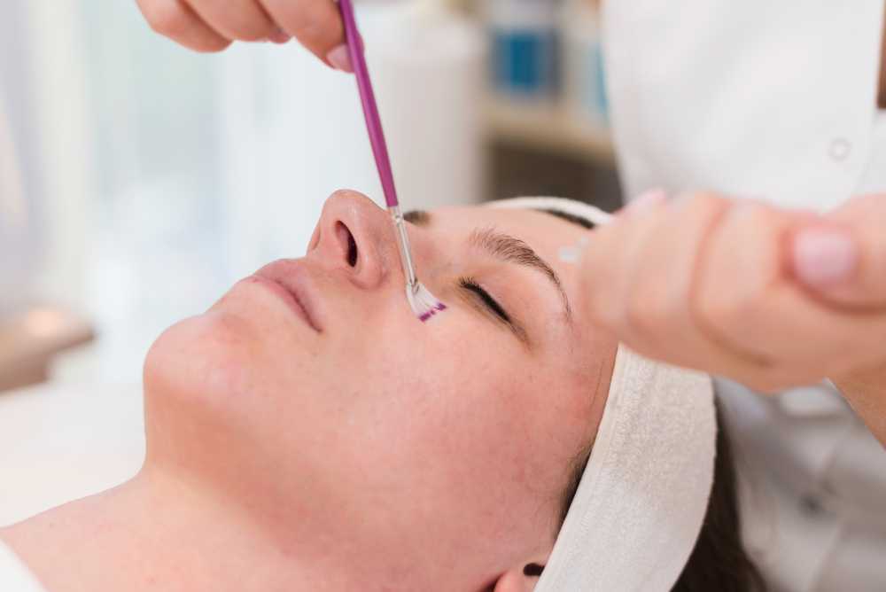 reveal-smoother-brighter-skin-with-a-dermaplaning-facial-big-1