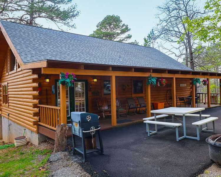 get-luxury-log-cabin-rentals-at-table-rock-lake