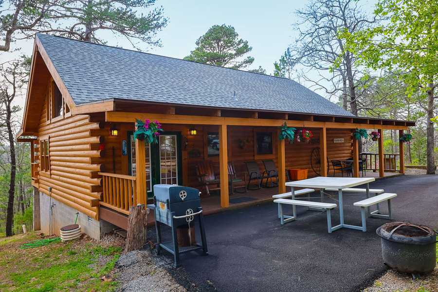 get-luxury-log-cabin-rentals-at-table-rock-lake-big-0