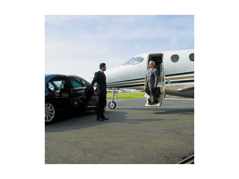 corporate-limo-service-burien-wa-small-1