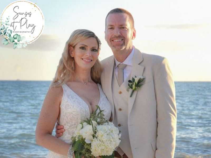 trusted-key-west-photographers-for-romantic-wedding-photography-small-0