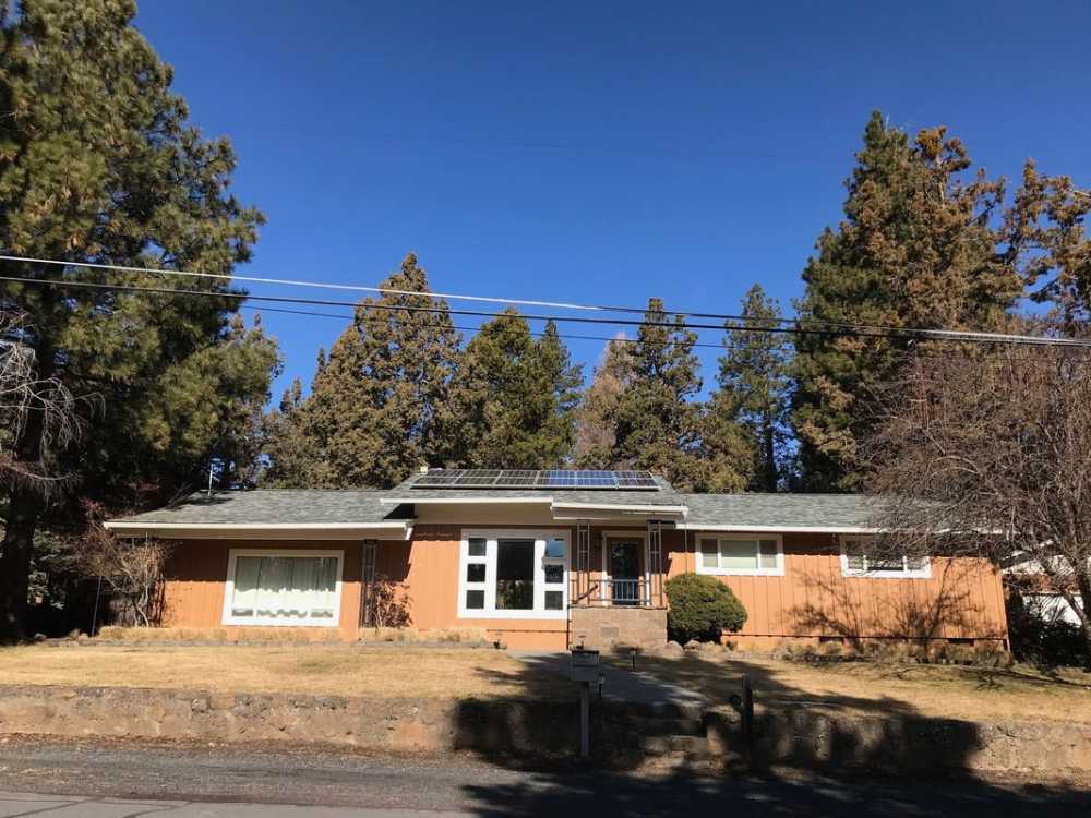 west-hills-neighborhood-in-bend-oregon-big-0