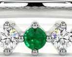 luxury-mens-emerald-wedding-band-with-diamond-and-emerald-accents