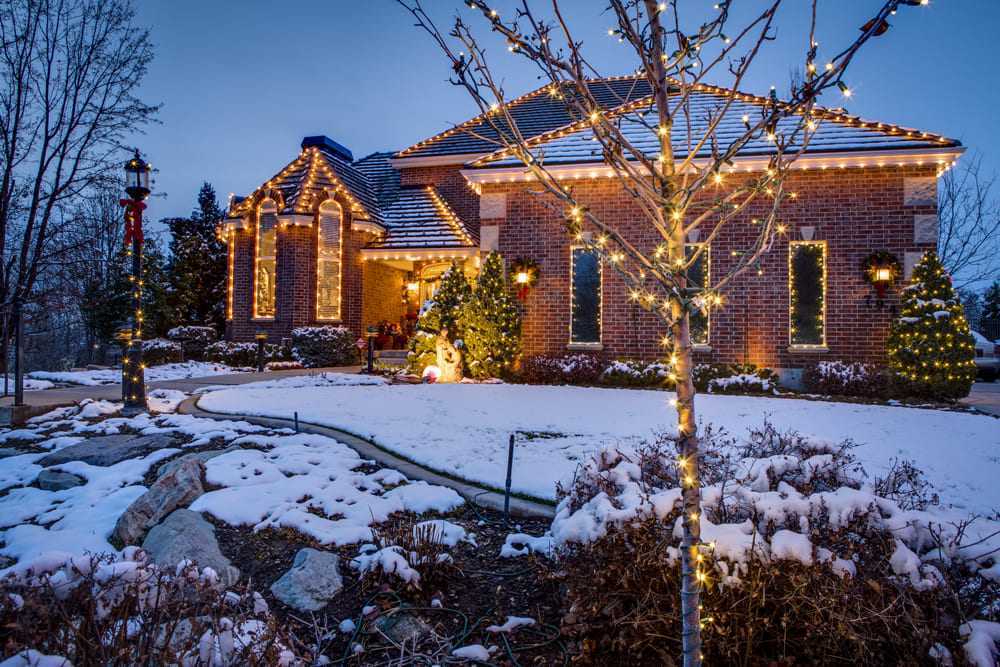 companies-that-hang-christmas-lights-in-clifton-big-1