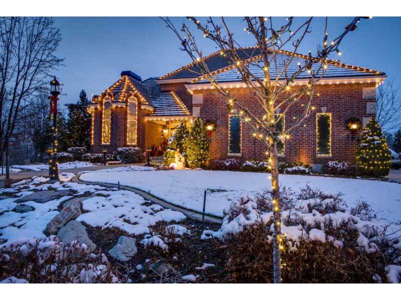 companies-that-hang-christmas-lights-in-clifton-small-1