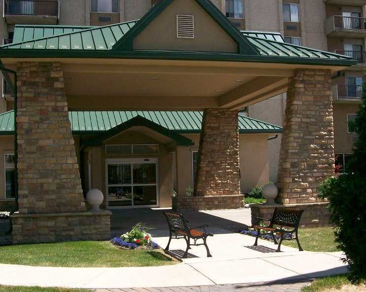 supportive-and-engaging-retirement-living-in-melvindale-mi