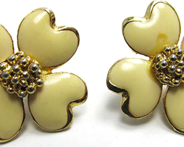 beautiful-antique-costume-earrings-for-vintage-fashion-lovers