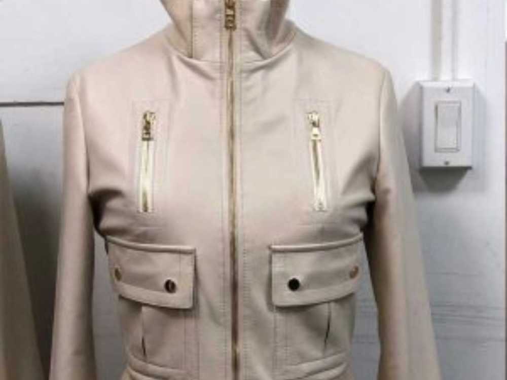leather-repairs-in-new-york-expert-restoration-alterations-big-0
