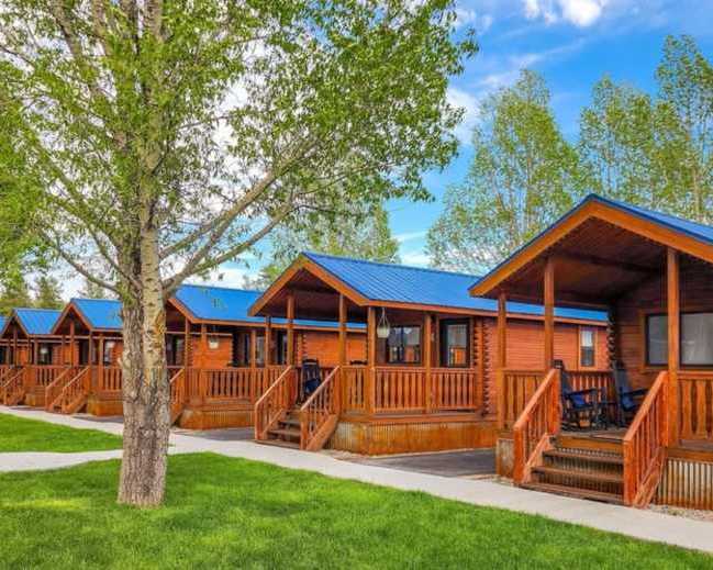 book-your-stay-at-one-of-the-most-unique-island-park-idaho-hotels