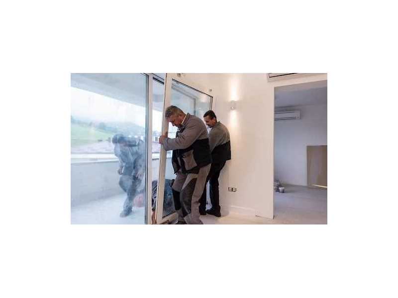 same-day-door-glass-replacement-emergency-glass-repair-services-small-0