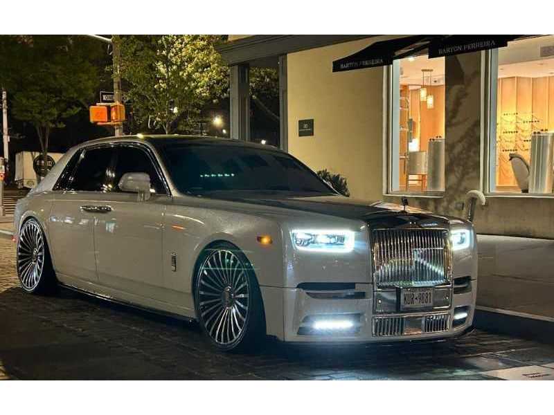 best-jfk-airport-limo-service-for-airport-transfers-small-0