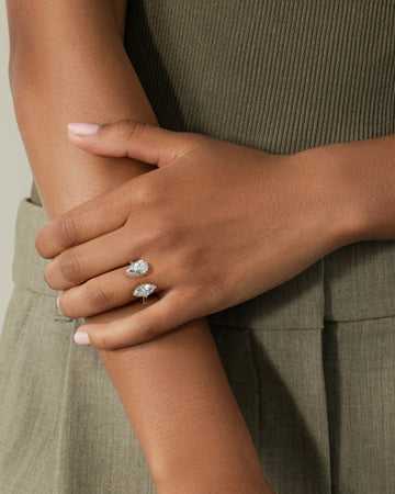 marquise-diamond-engagement-rings-that-make-a-statement-big-0