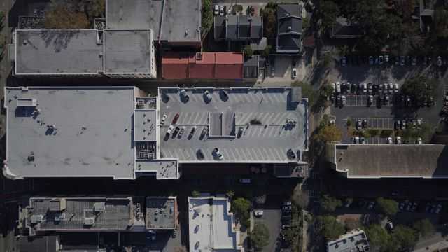 choosing-the-right-commercial-roofing-contractors-in-phoenix-big-0