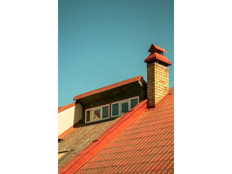 how-charleston-roofing-experts-handle-residential-roof-repairs-small-0