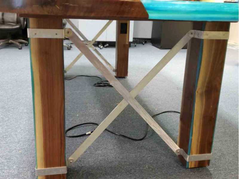 premium-wooden-fabricated-legs-conference-tables-empty-barrel-small-0