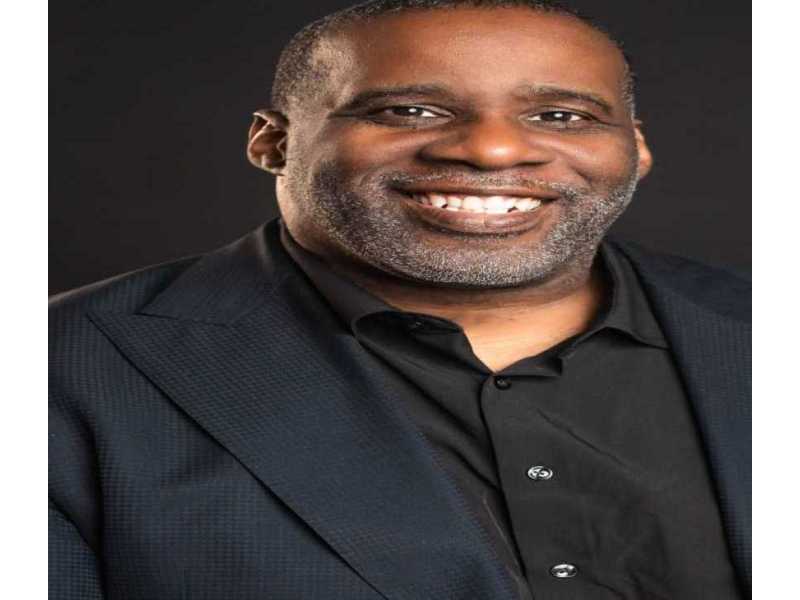 celebrity-motivational-speakers-in-chicago-for-inspiring-corporate-events-small-0