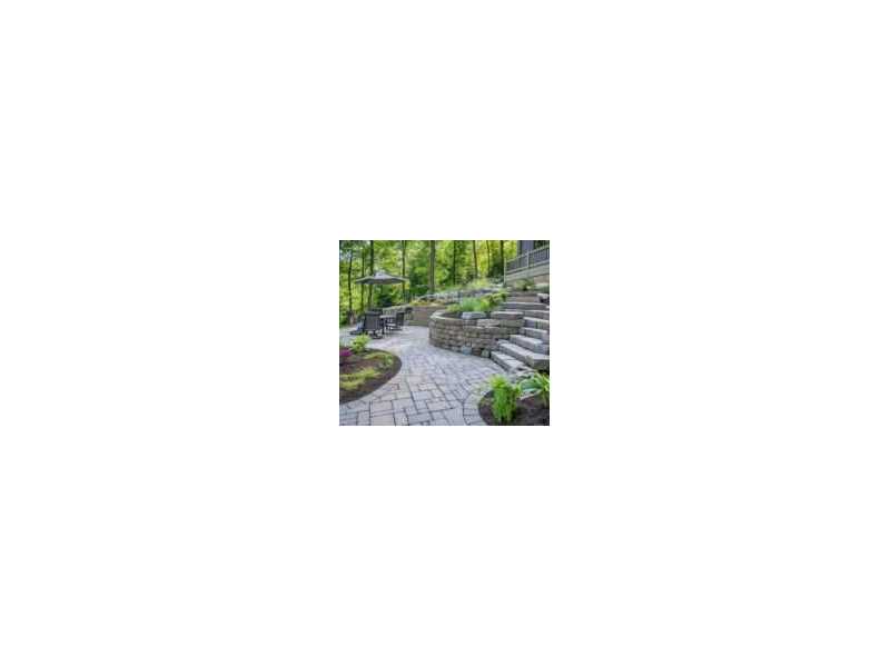 local-patio-paving-in-florida-focused-on-quality-and-durability-small-0