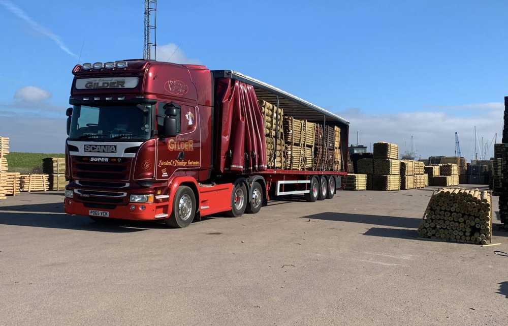 international-livestock-transport-edward-gilder-transport-big-0