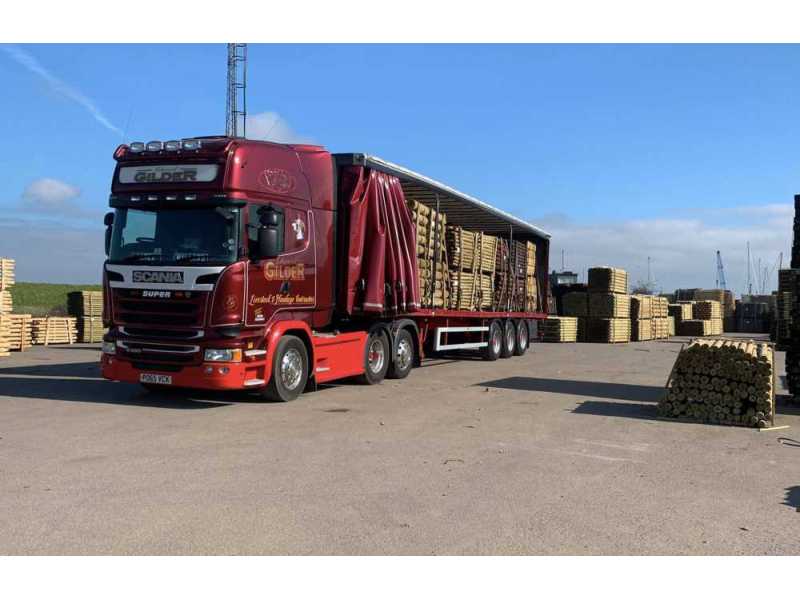 international-livestock-transport-edward-gilder-transport-small-0