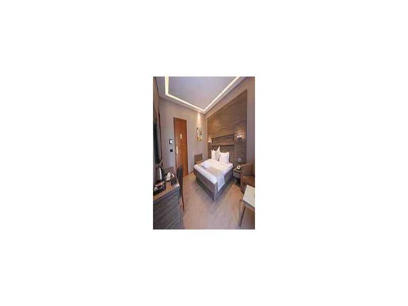 hotel-in-jounieh-small-0