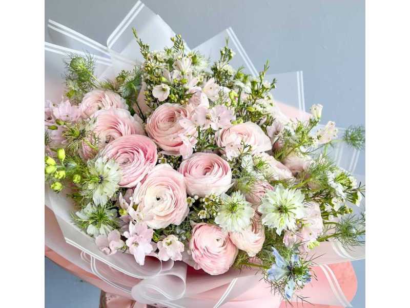 florist-for-everyday-flower-arrangements-in-usa-small-0