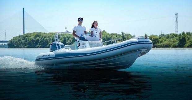high-performance-rigid-inflatable-boat-rib-big-0
