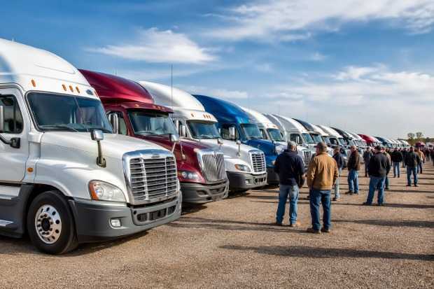commercial-truck-auctions-for-efficient-equipment-selling-big-0