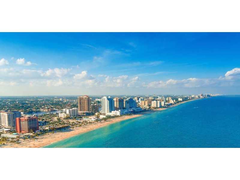 luxury-waterfront-condos-for-sale-fort-lauderdale-living-small-0