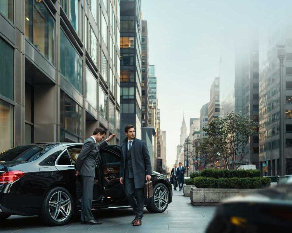 limo-service-to-laguardia-airport-luxury-airport-transportation-nyc
