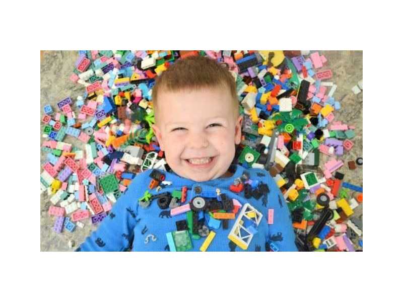 sell-lego-in-cumbria-and-help-inspire-creative-building-activities-small-0