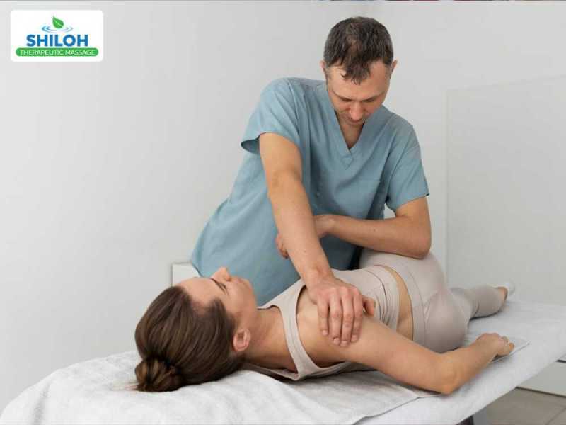 experienced-support-from-massage-therapist-specializing-in-sciatica-small-0