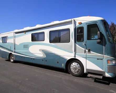 secure-outdoor-rv-storage-in-fenton-for-convenience